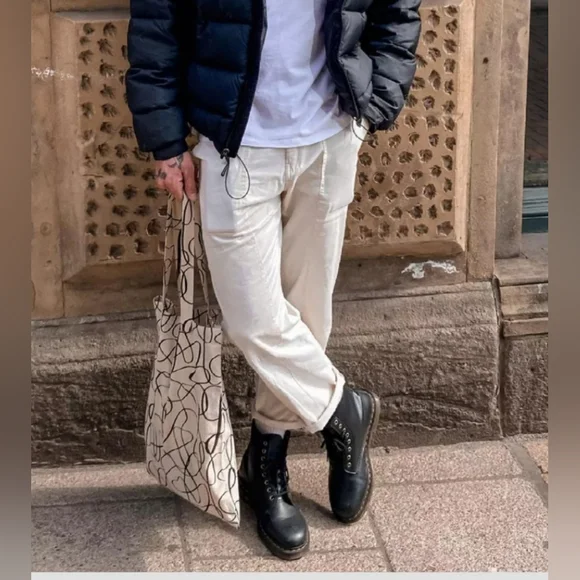 Dr Martens Vegan Felix Lace-up Boots Black M-7 L-8 Unisex - Picture 2 of 13